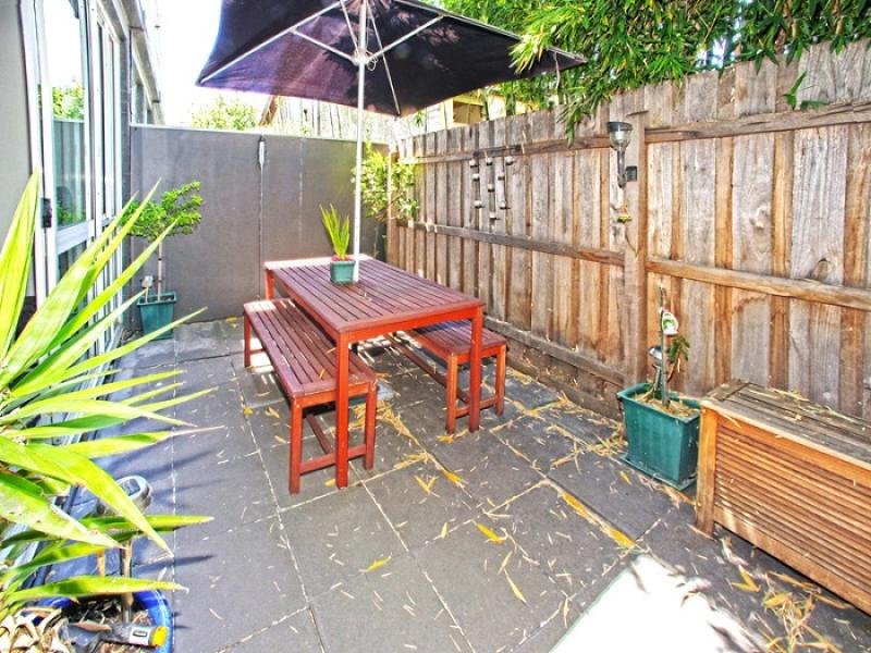 3/130 Glenhuntly Road, Elwood image 6