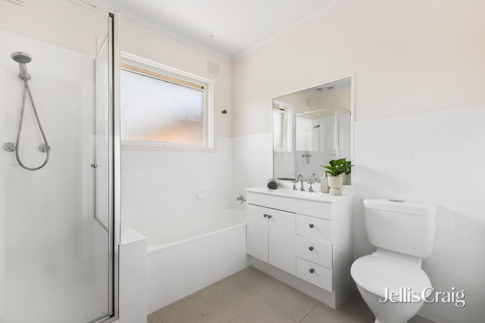 3/131 Locksley Road, Eaglemont image 8