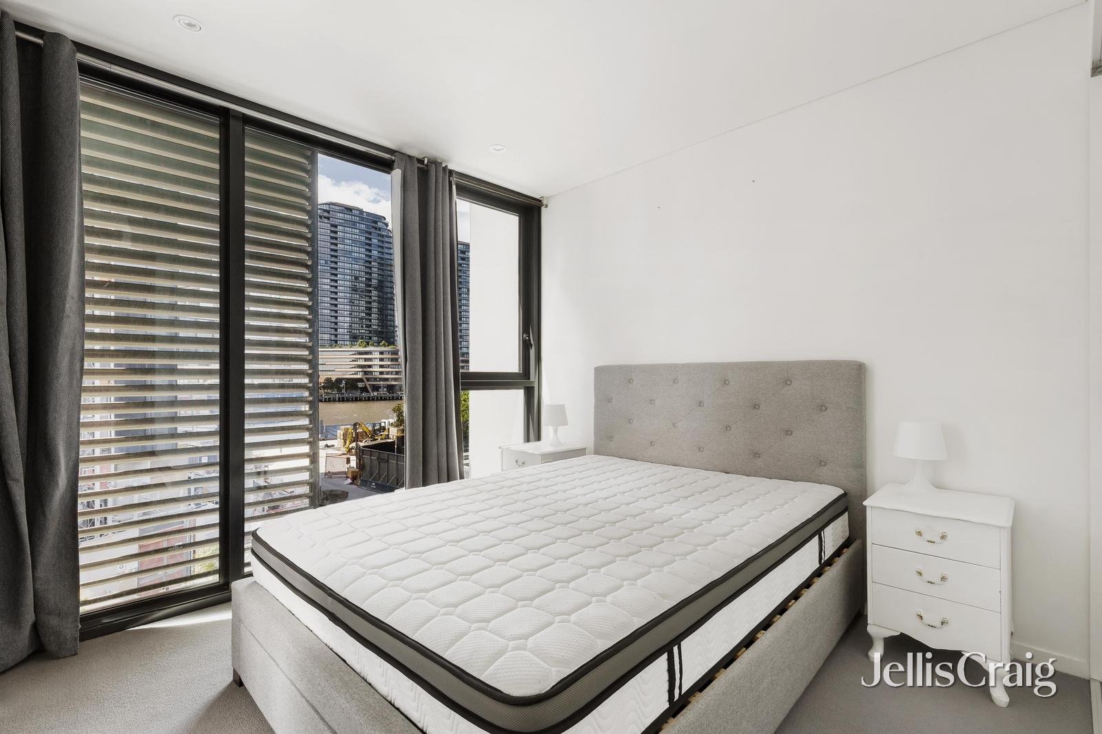 313/13 Point Park Crescent, Docklands image 4