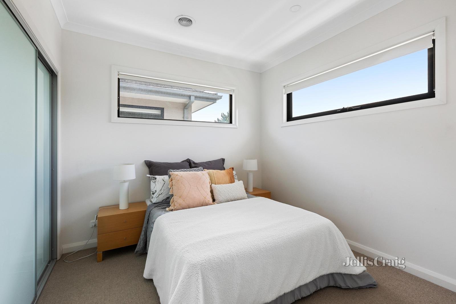 3/132 Charman Road, Mentone image 6