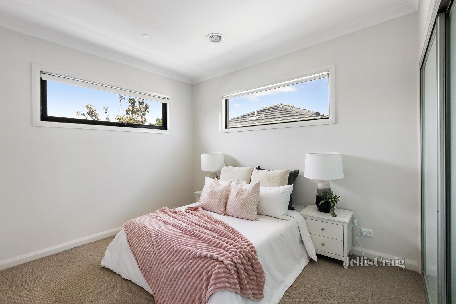 3/132 Charman Road, Mentone image 7