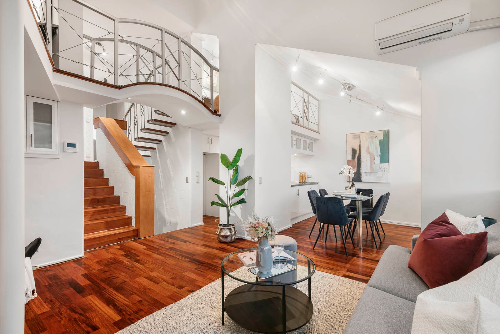Property Gallery - Main Image