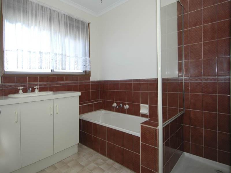 3/135 Minerva Road, Herne Hill image 5