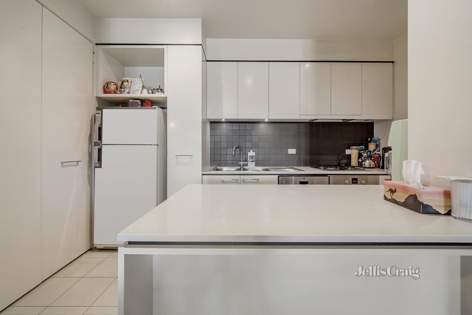 3/136 Ernest Jones Drive, Macleod image 3