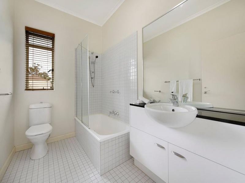 3/138 Kilby Road, Kew East image 6