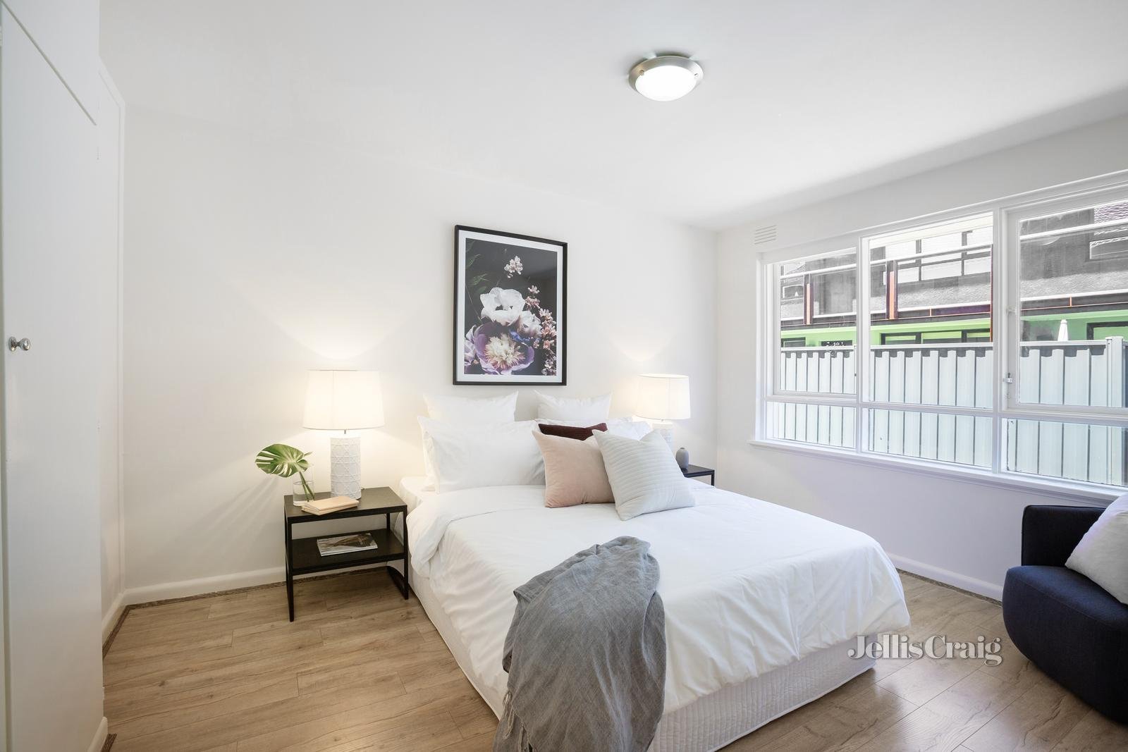 3/13a Lewisham Road, Prahran image 3