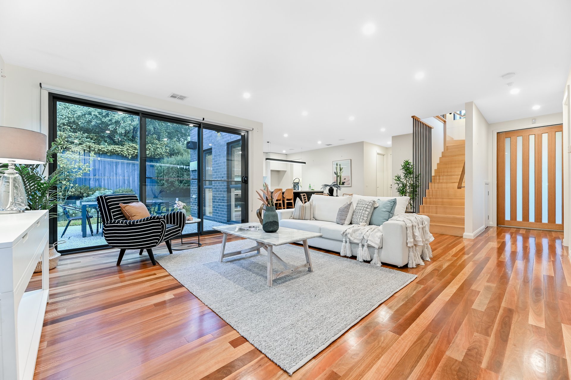 3/14 Adrienne Crescent, Mount Waverley image 2