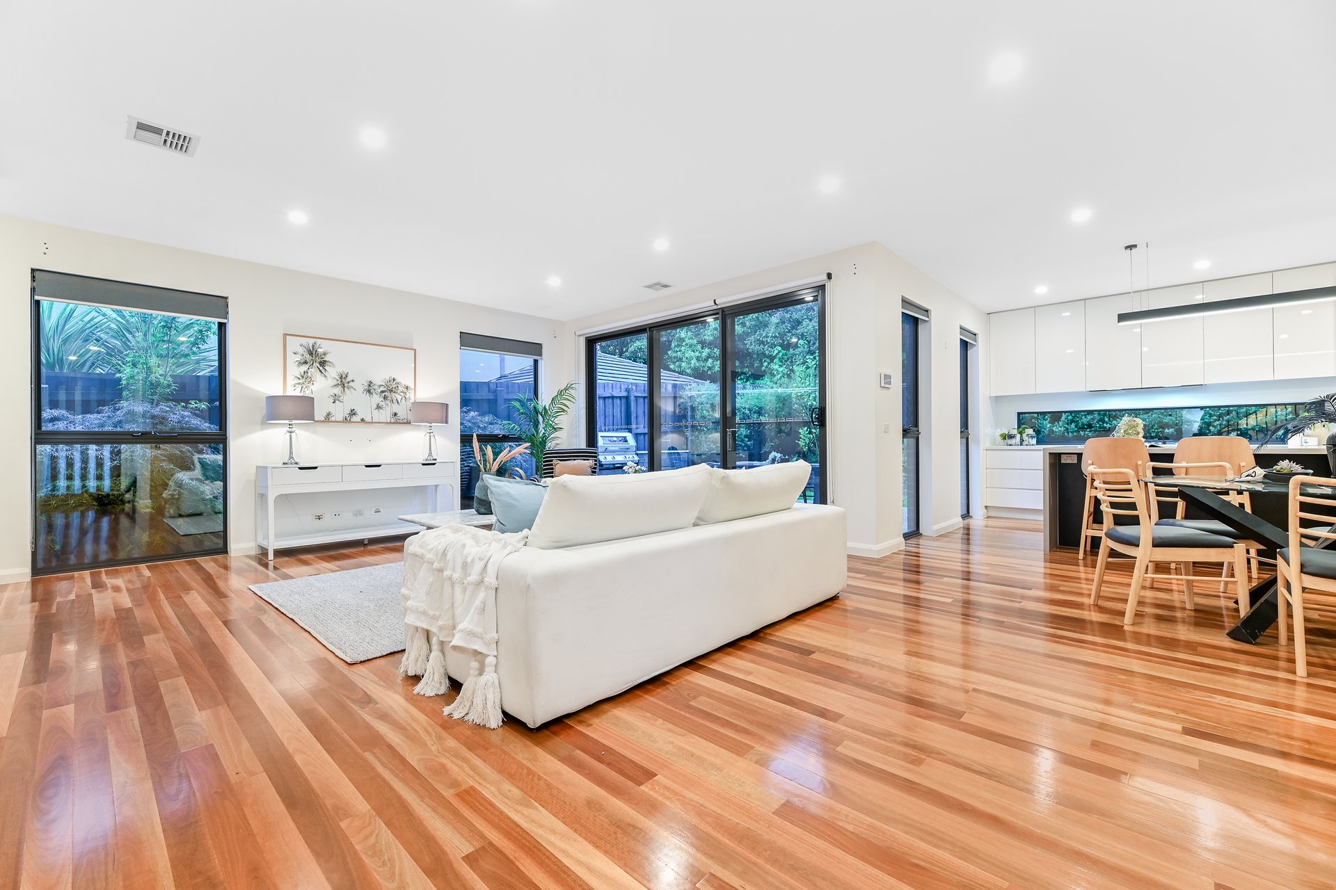3/14 Adrienne Crescent, Mount Waverley image 3