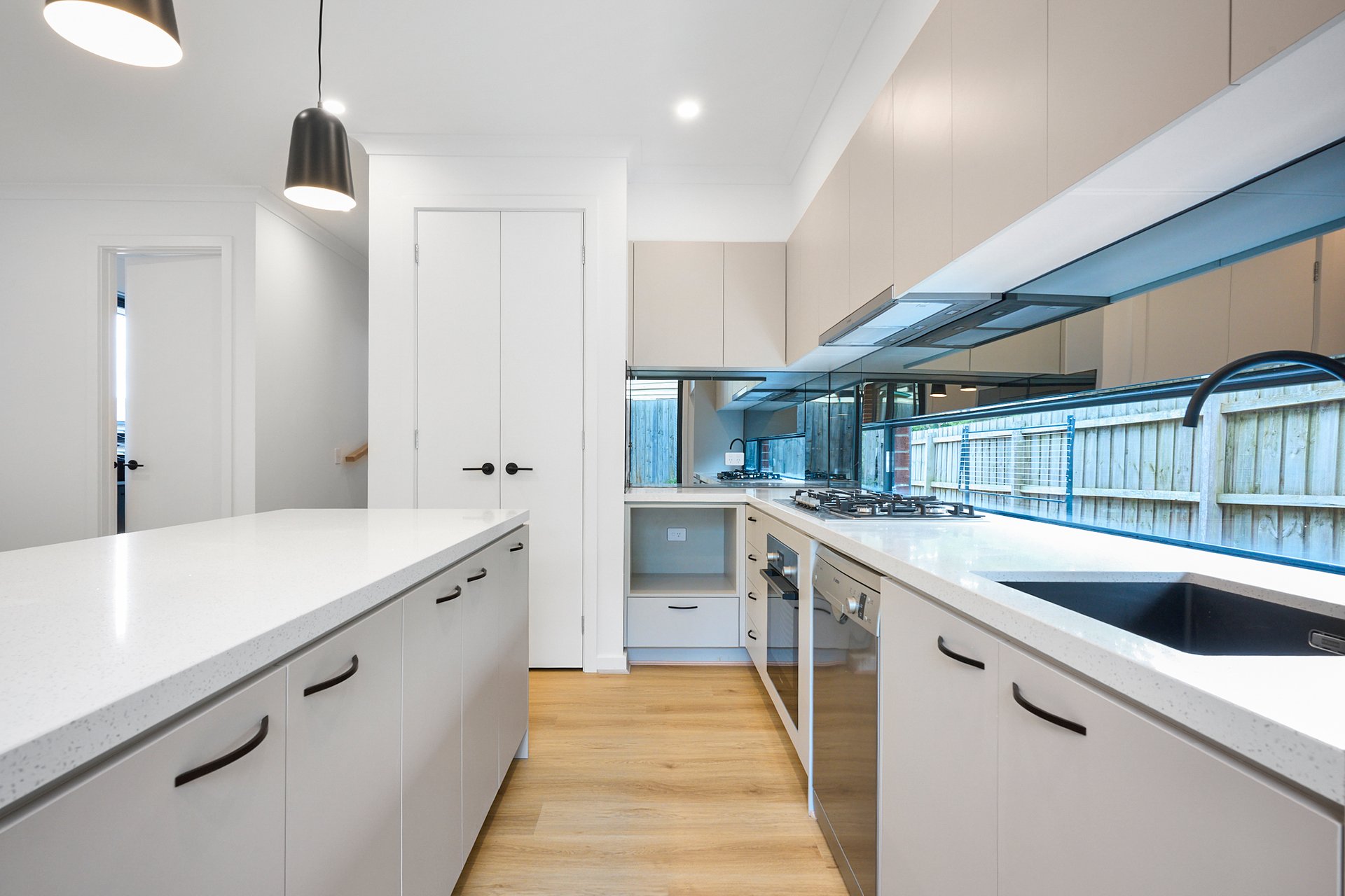 3/14 Diane Crescent, Mooroolbark image 2