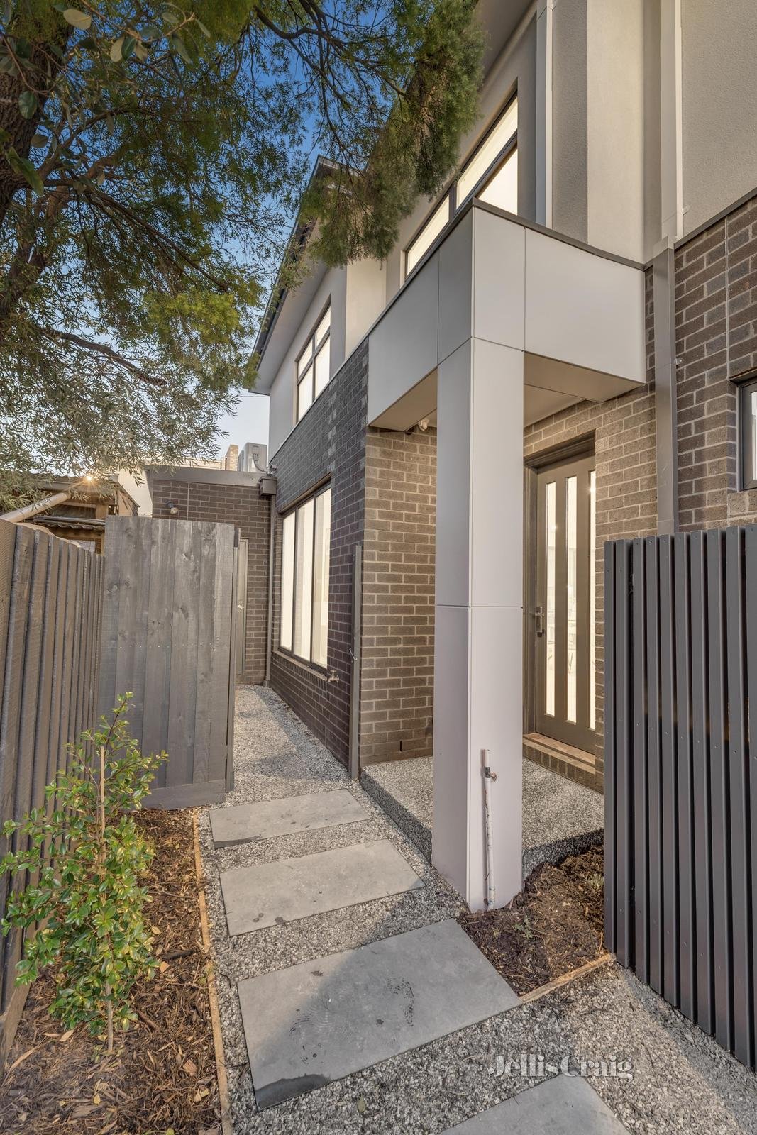 3/14 Elvie Street, Doncaster East image 1