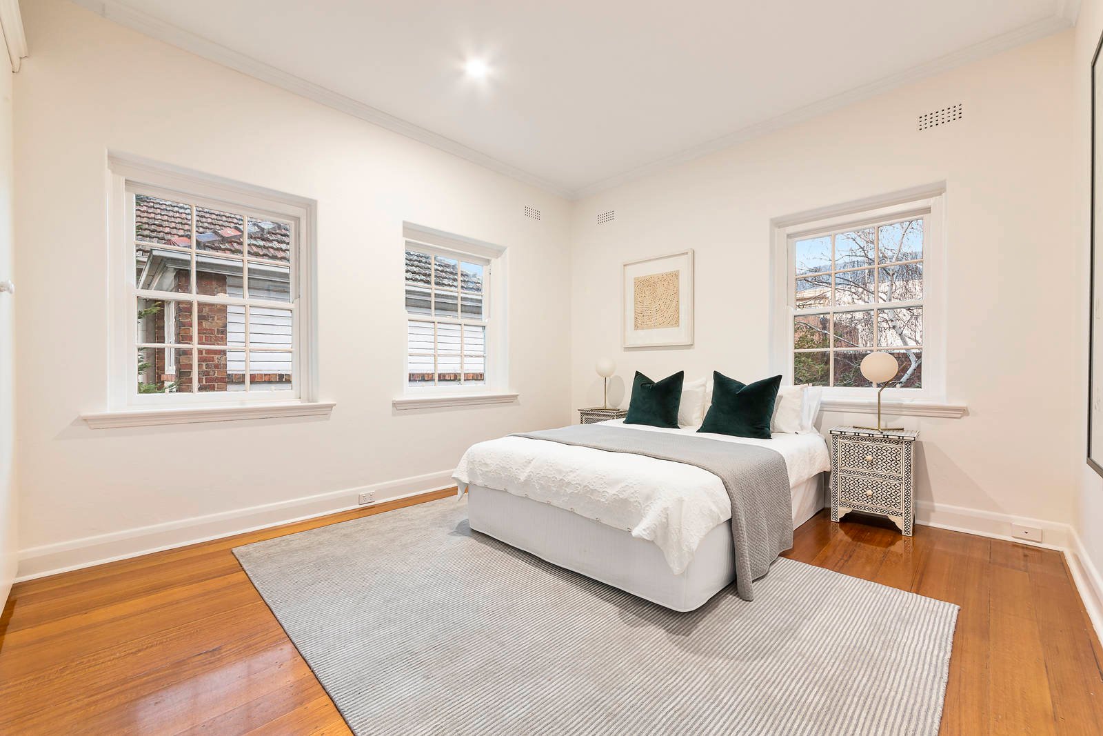 Property Gallery Thumbnail 8