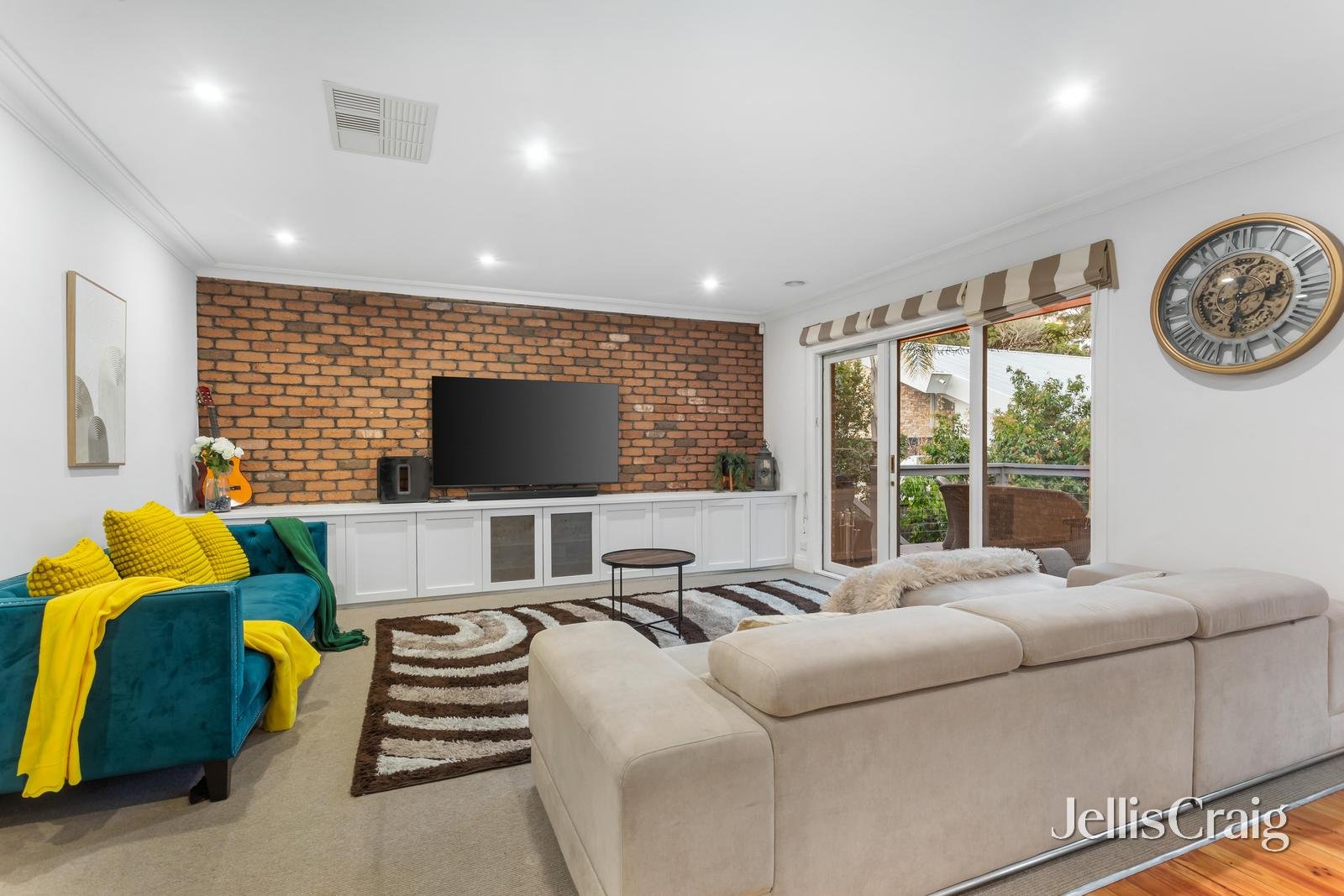 314 Lawrence Road, Mount Waverley image 4