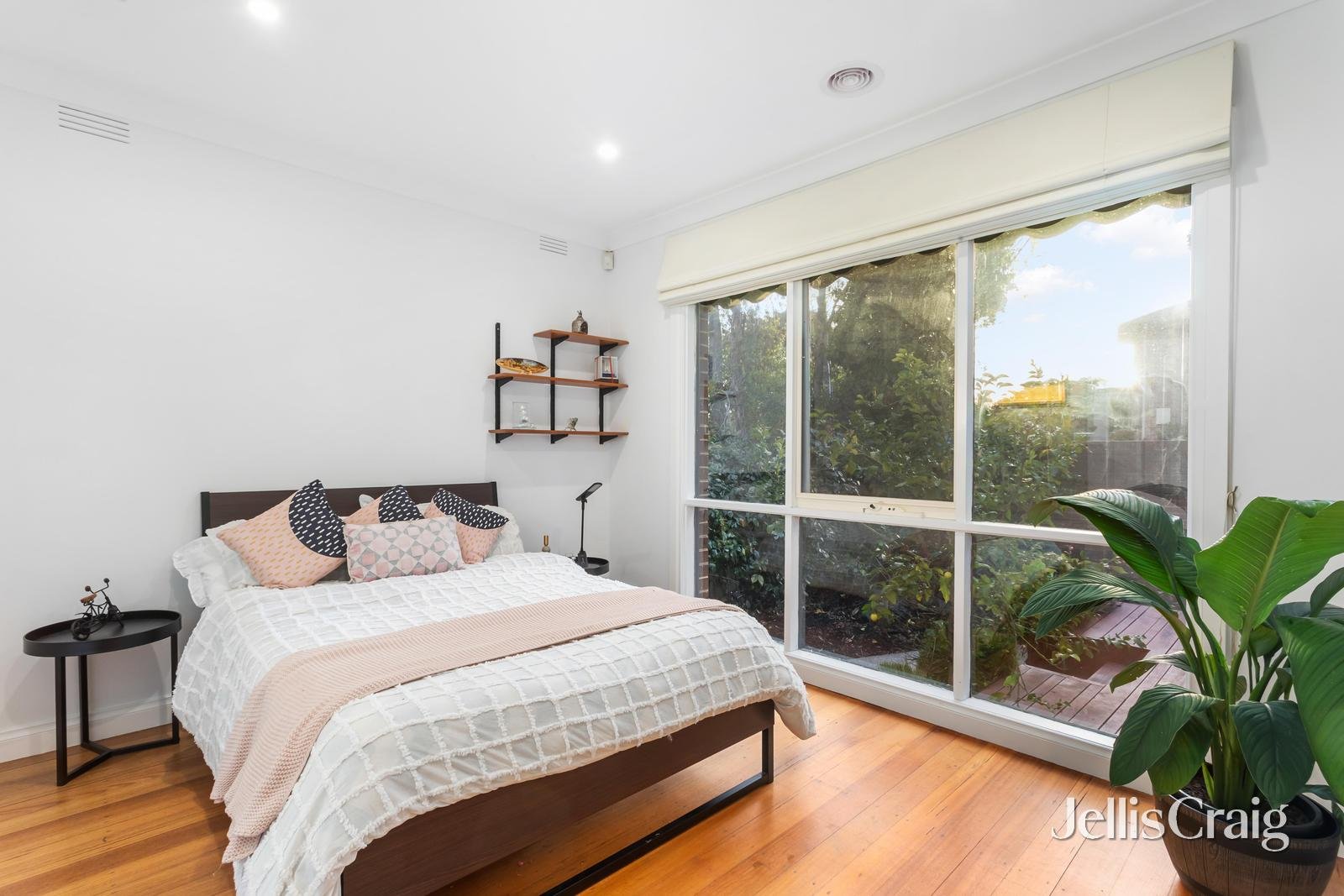 314 Lawrence Road, Mount Waverley image 13