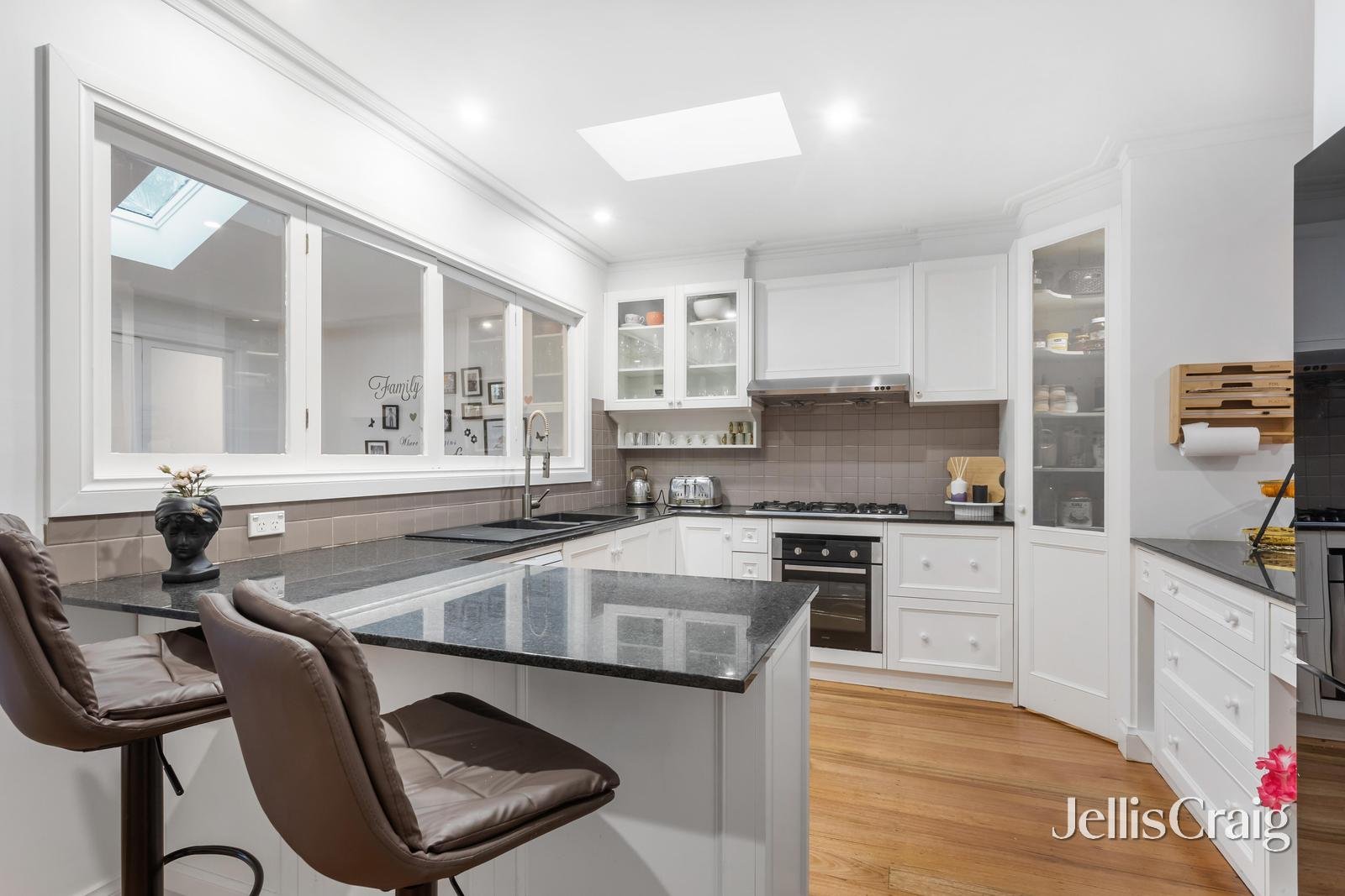 314 Lawrence Road, Mount&nbsp;Waverley image 5