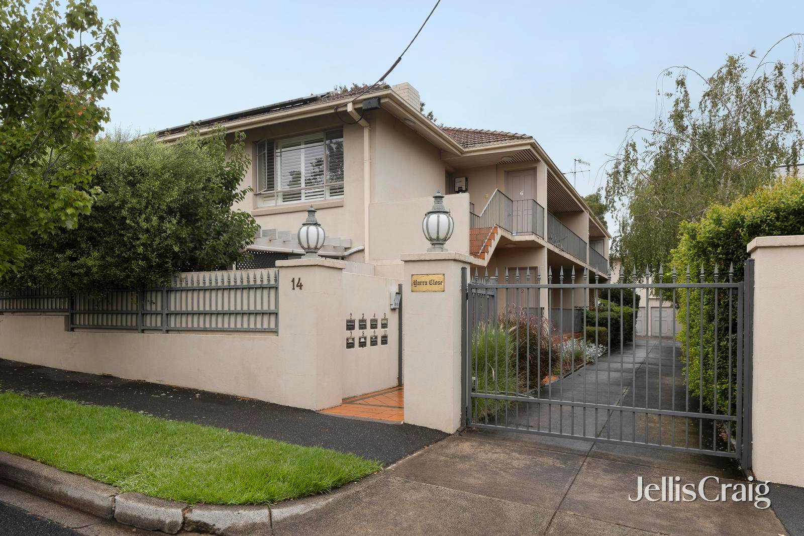 3/14 Oak Street, Hawthorn image 2