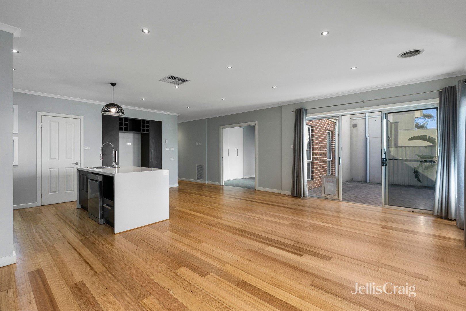 3/14 Saltley Street, South Kingsville image 2