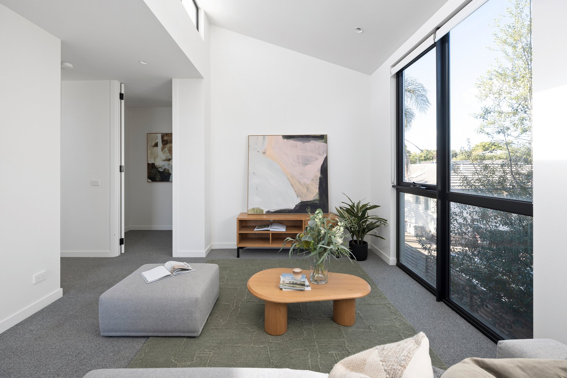 Property Gallery Thumbnail 6