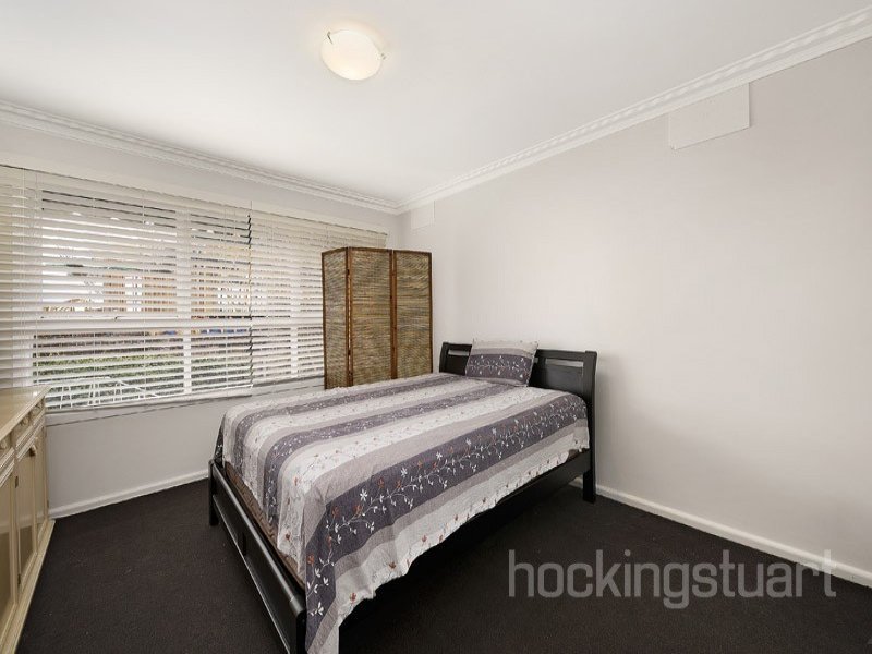 3/14 Warrigal Road, Surrey Hills image 4