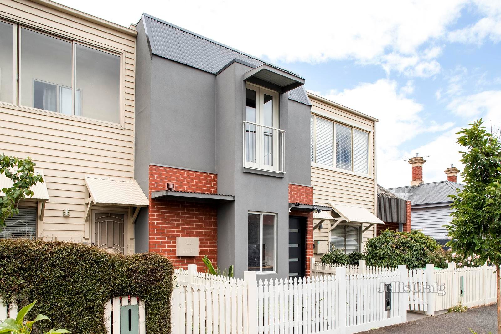 3/14 Woolacott Street, Coburg image 2