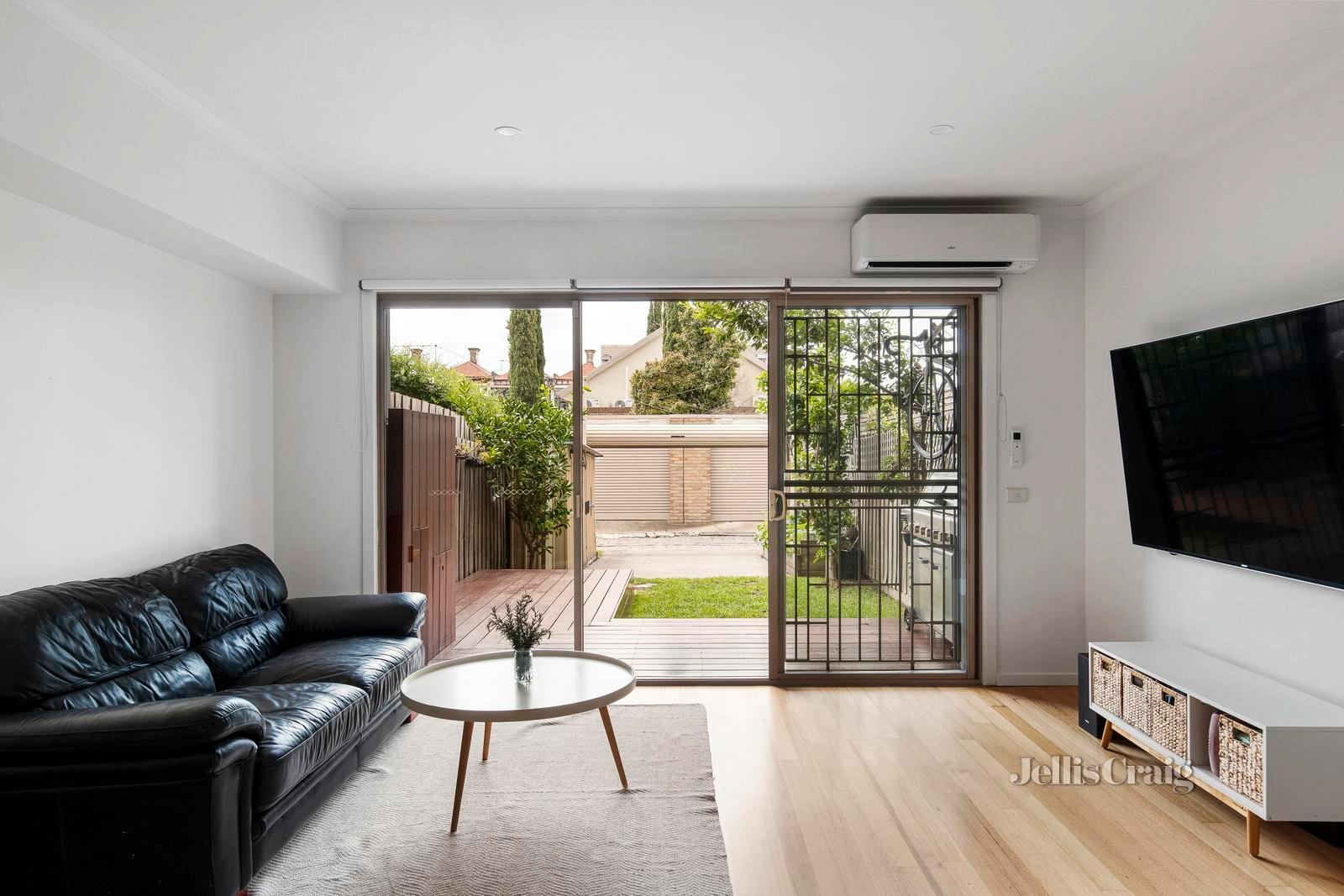 3/14 Woolacott Street, Coburg image 6