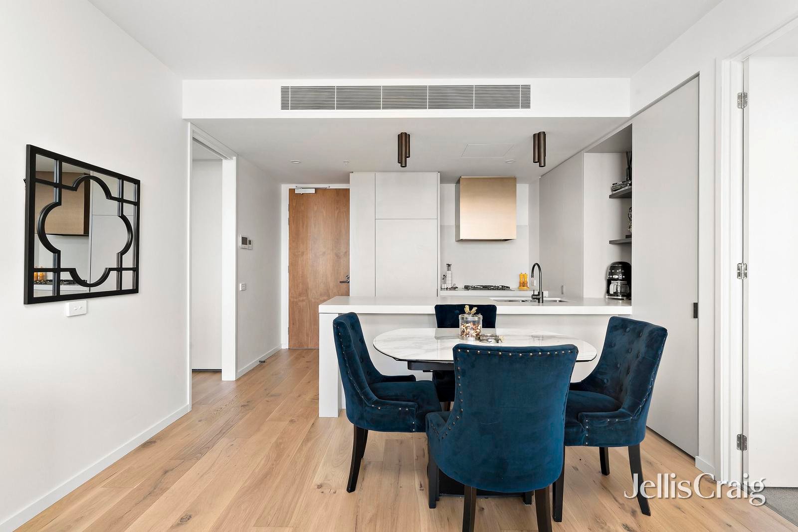 314/288 Adderley Street, West Melbourne image 3