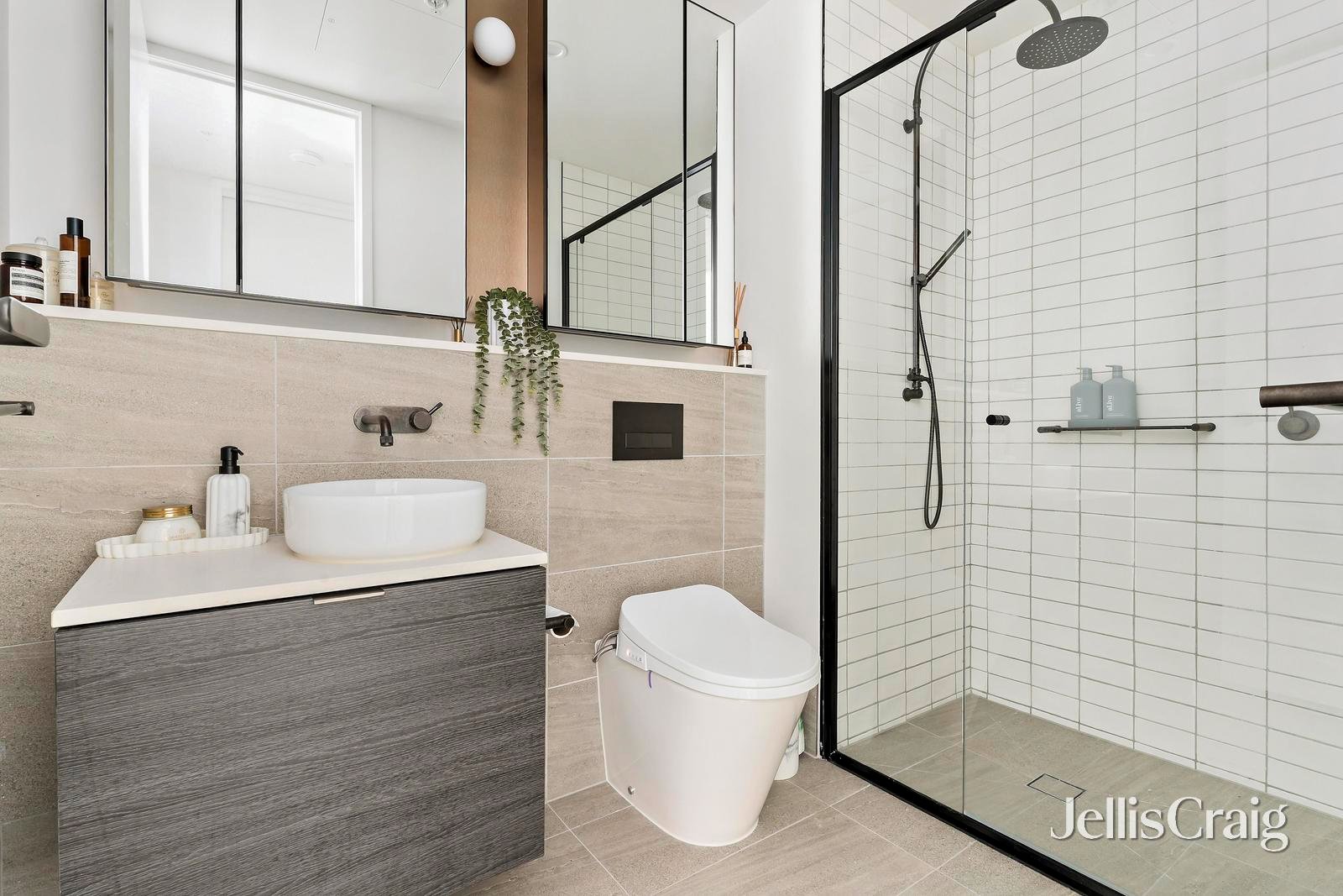 314/288 Adderley Street, West Melbourne image 9
