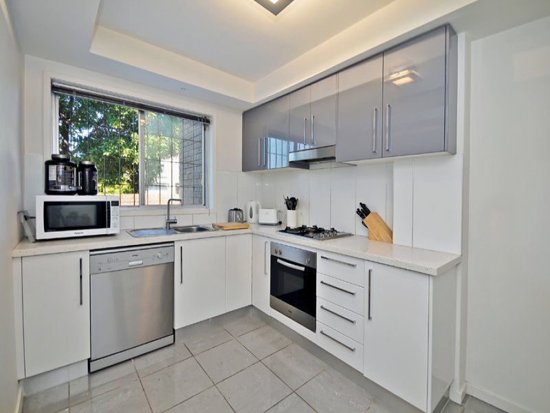 3/144 Bank Street, South Melbourne image 2