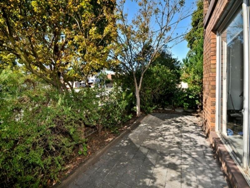 3/144 Bank Street, South Melbourne image 3