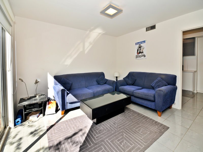 3/144 Bank Street, South Melbourne image 4