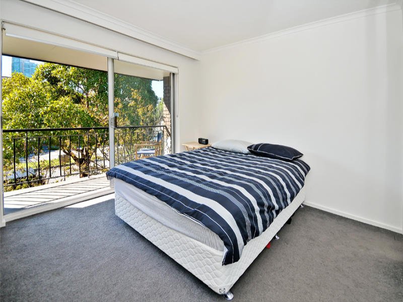 3/144 Bank Street, South Melbourne image 5