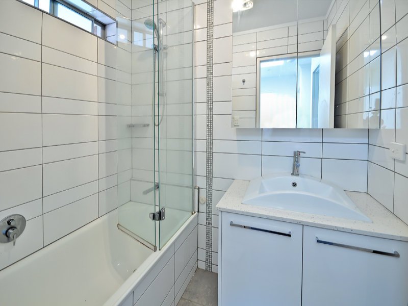 3/144 Bank Street, South Melbourne image 7