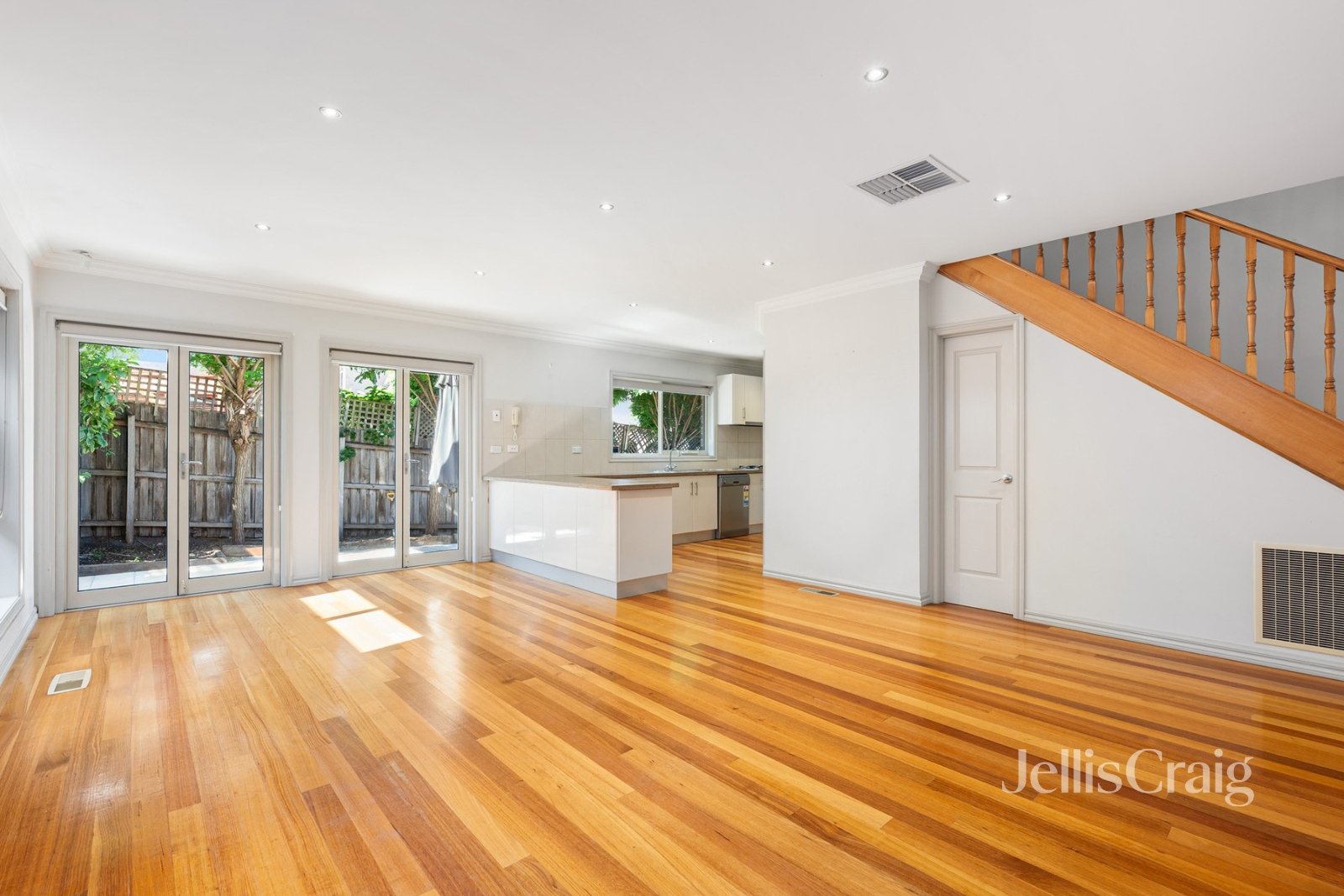 3/145 Banksia Street, Ivanhoe image 3