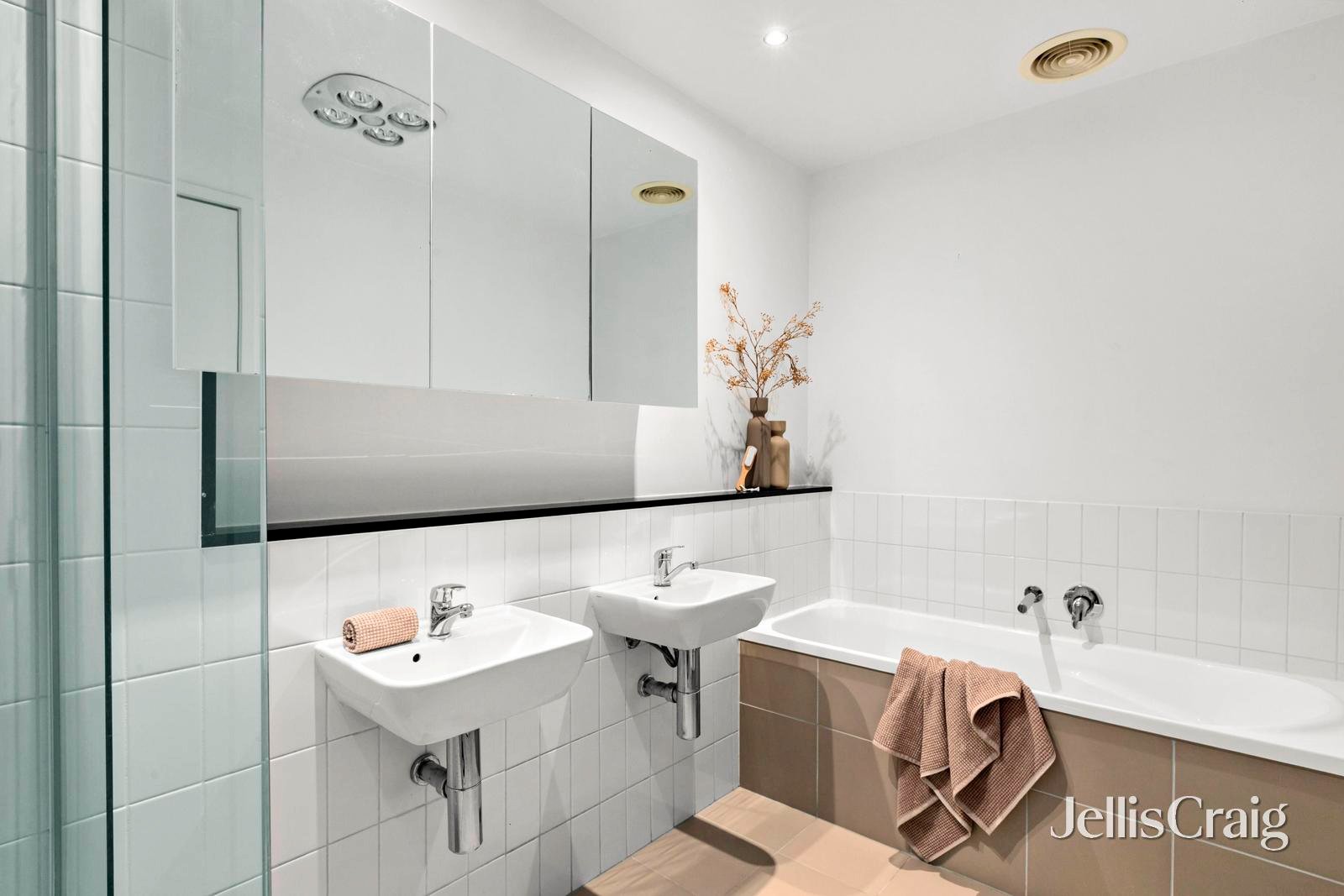 314/62 Mt Alexander Road, Travancore image 6