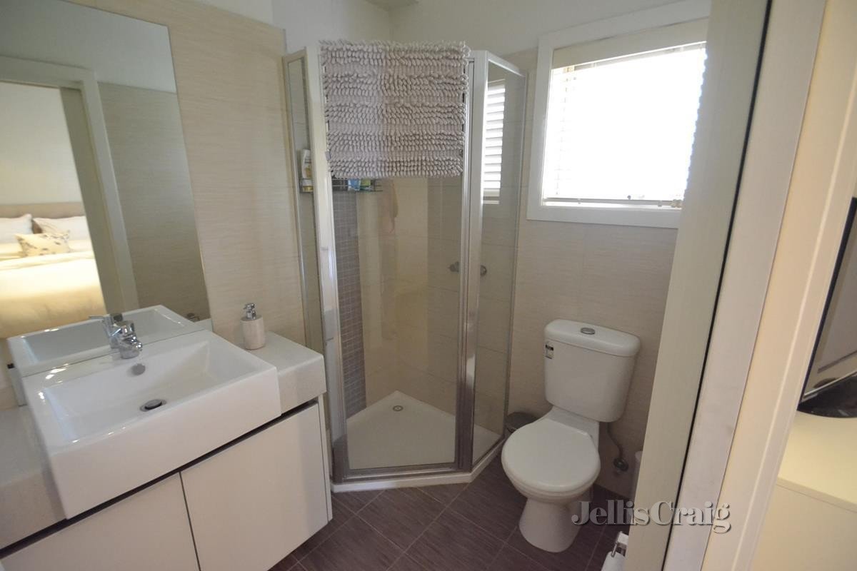 3/147 Bradshaw Street, Essendon image 7