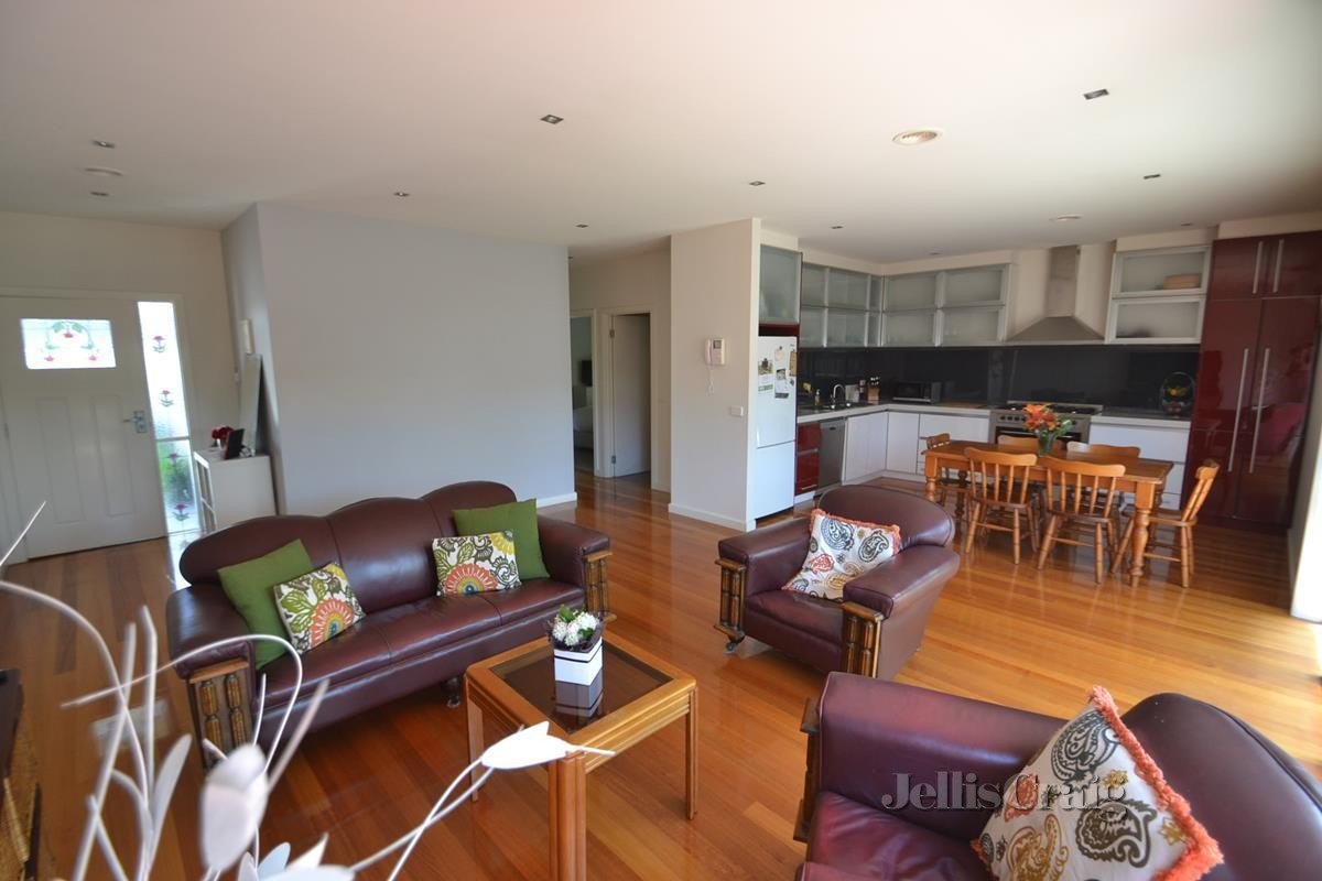 3/147 Bradshaw Street, Essendon image 1