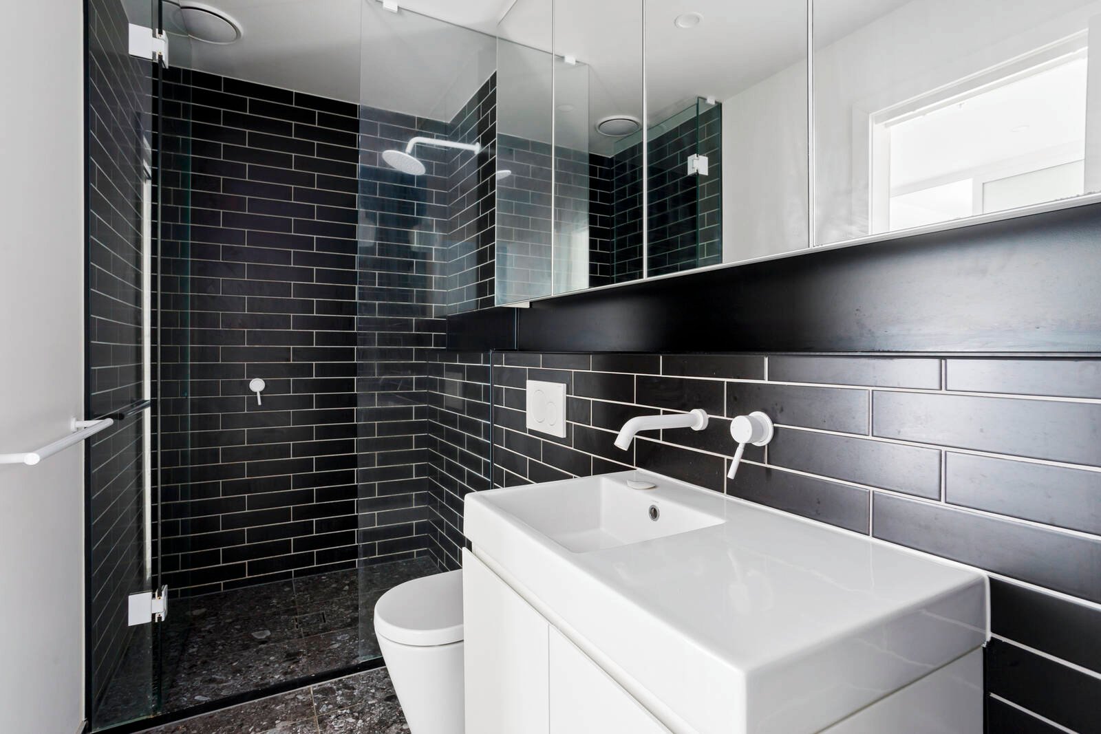 Property Gallery Thumbnail 5
