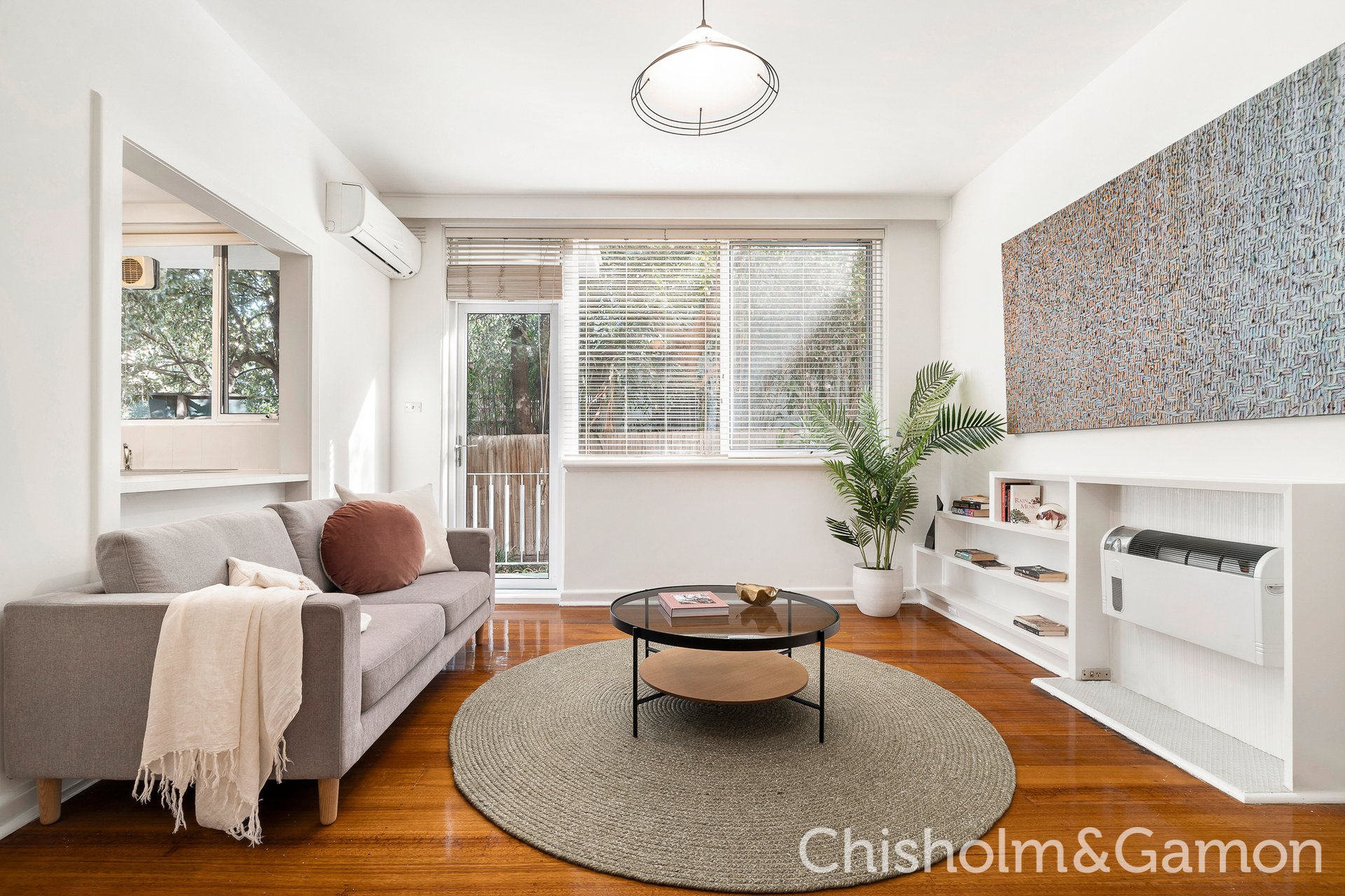 3/15 Beach Avenue, Elwood image 3
