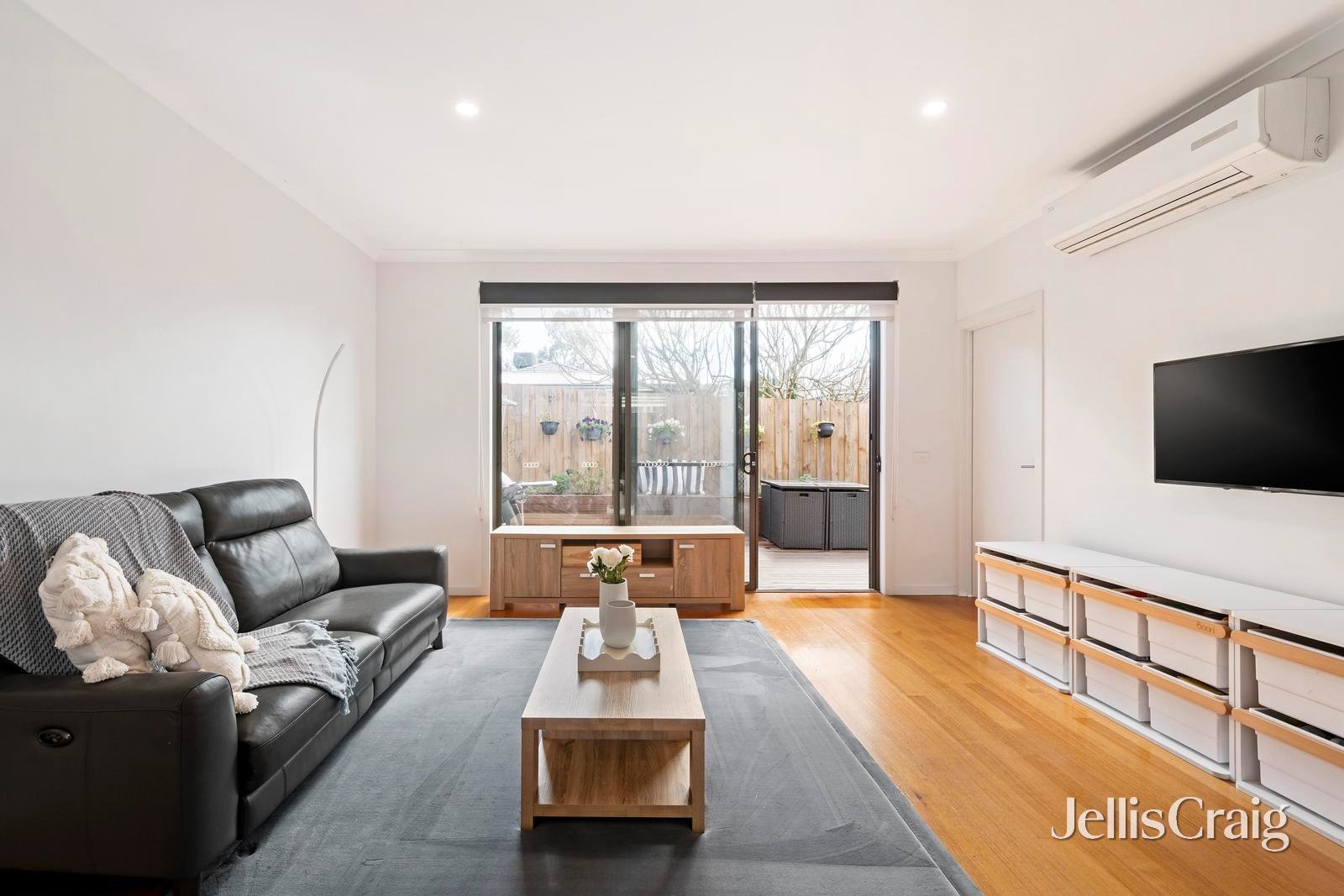 3/15 Beresford Road, Lilydale image 2