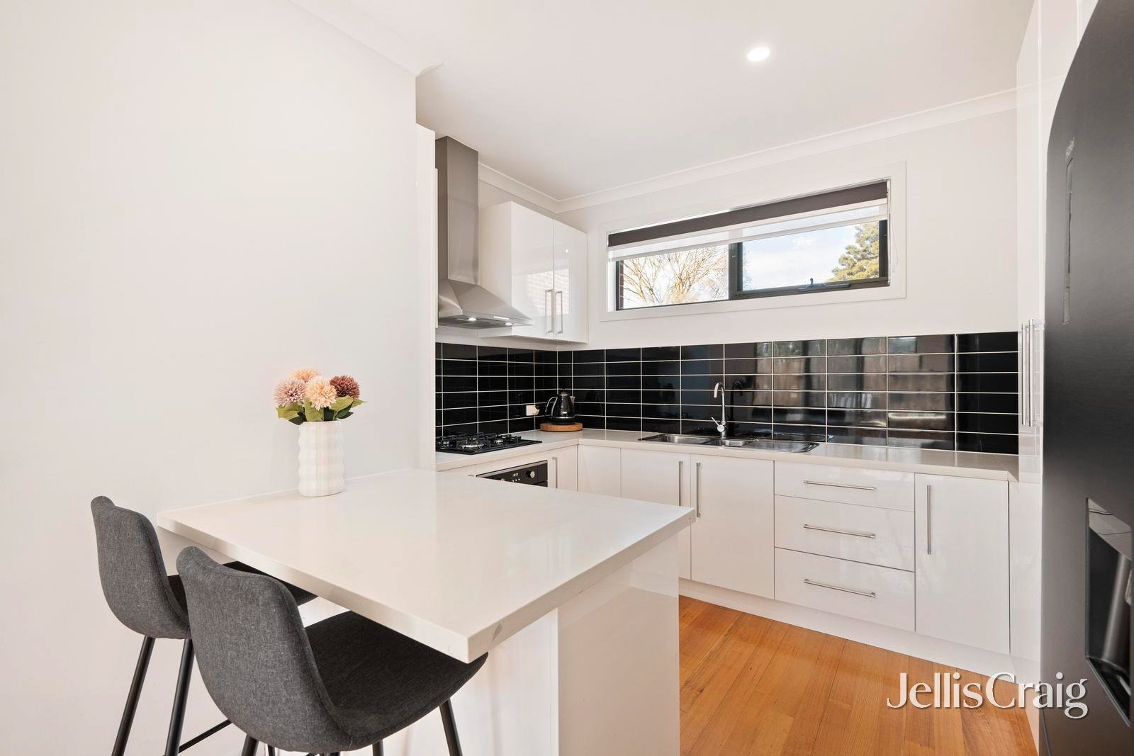 3/15 Beresford Road, Lilydale image 7