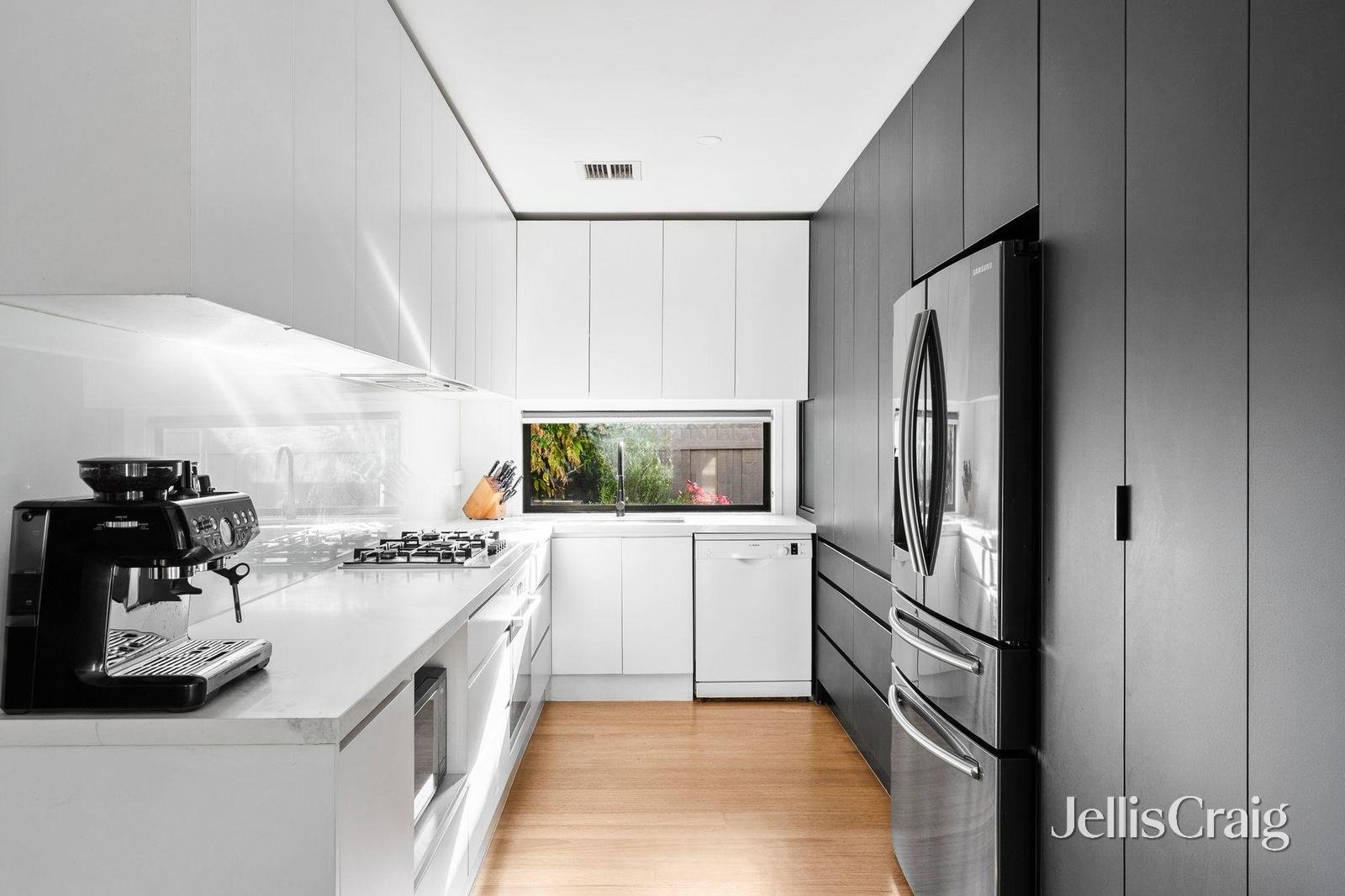 3/15 Bradley Street, Newport image 2