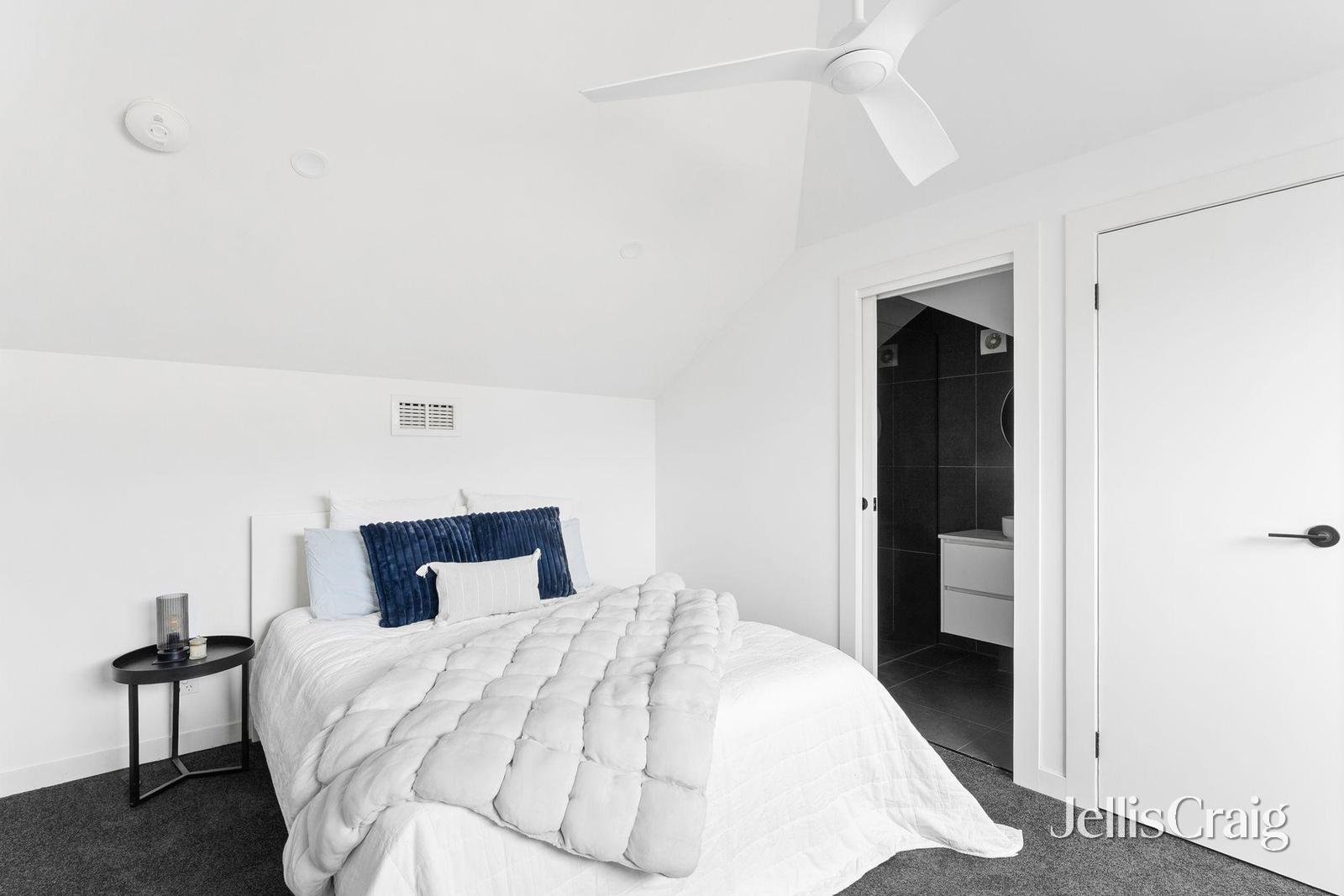 3/15 Bradley Street, Newport image 6