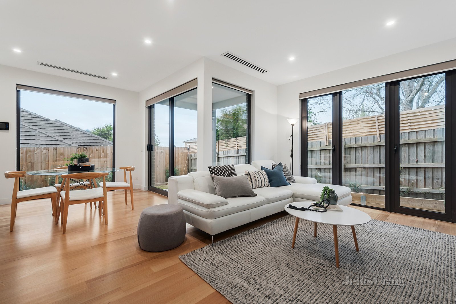 3/15 Derreck Avenue, Bulleen image 4