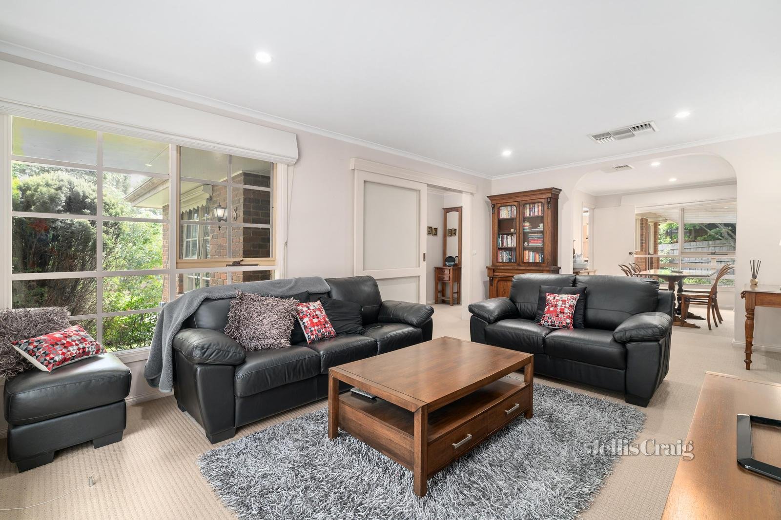 3/15 Harrison Street, Mitcham image 2