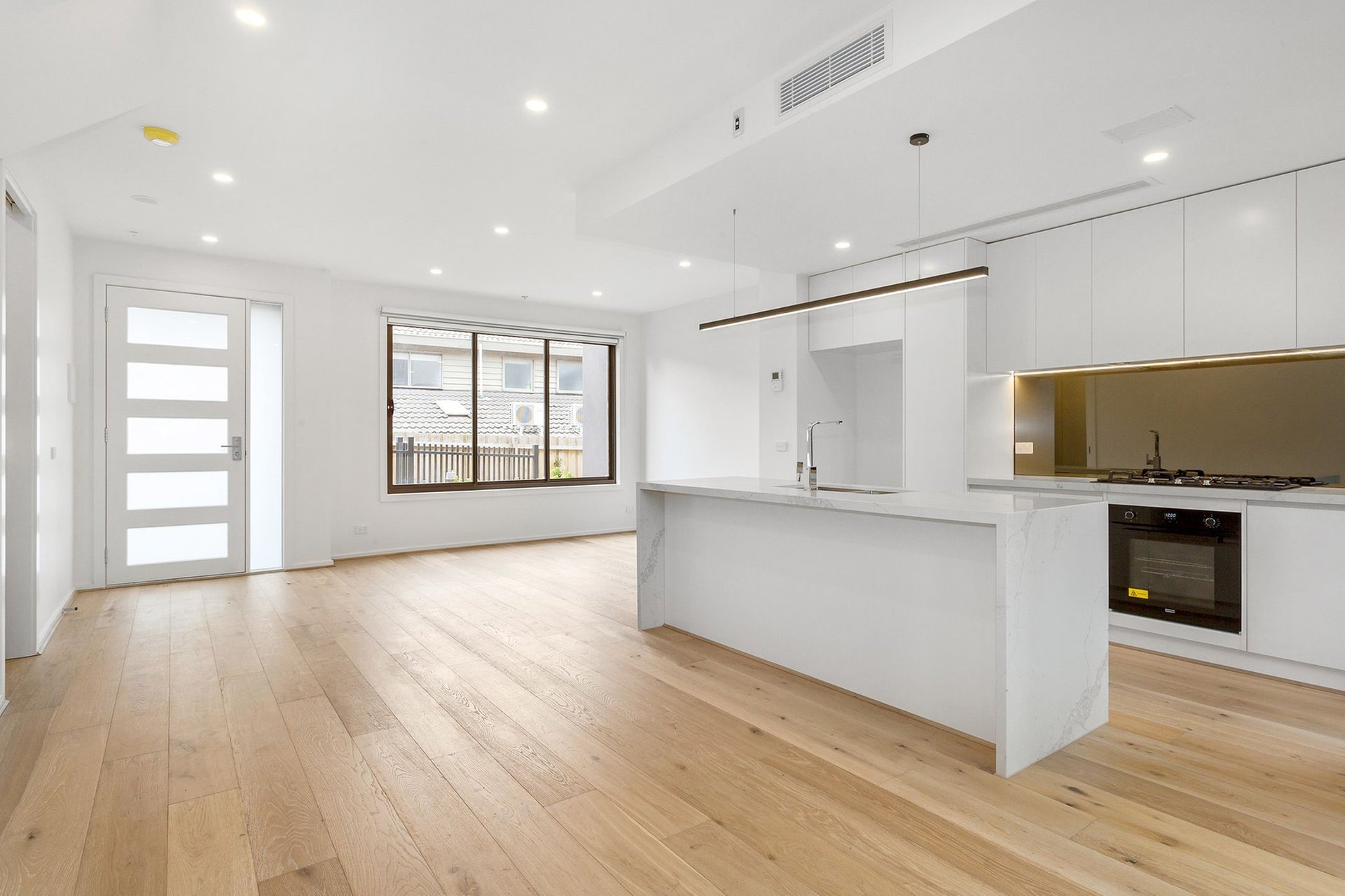 3/15 Kireep Road, Balwyn image 3