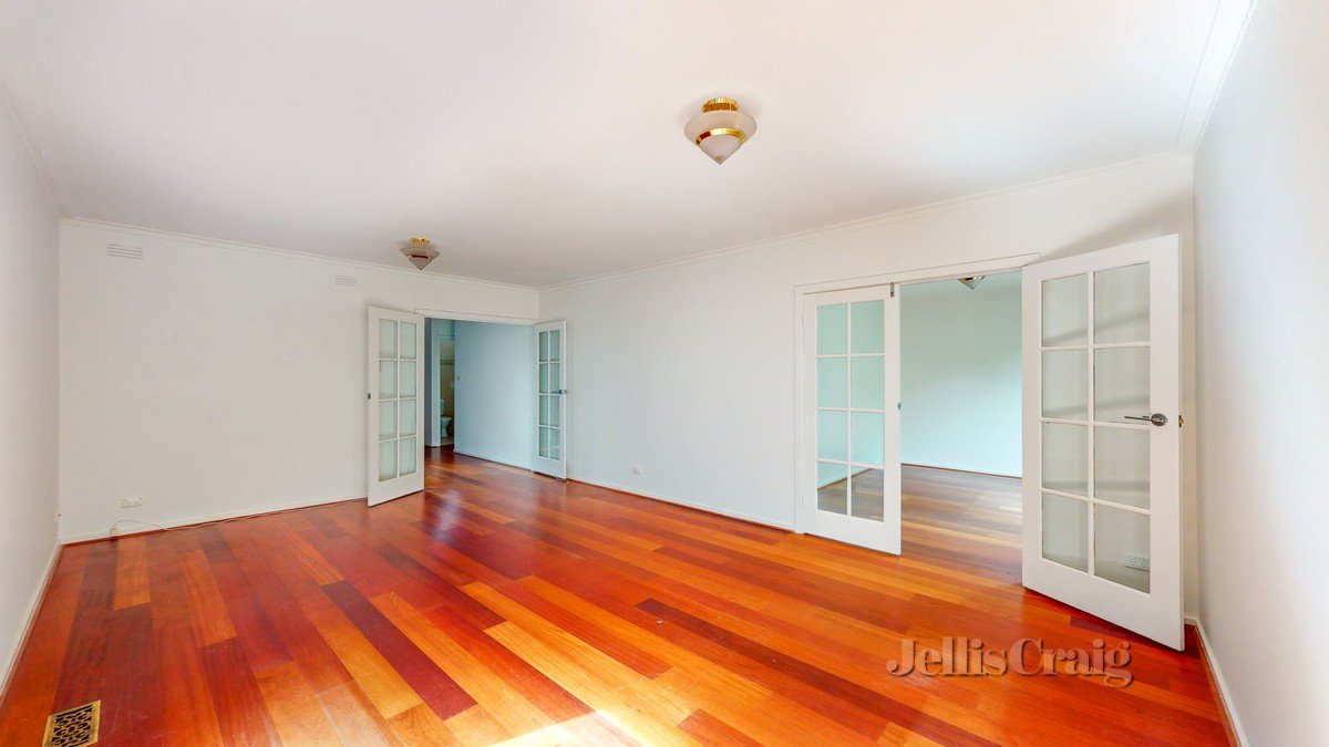 3/15 Lysterville Avenue, Malvern image 2