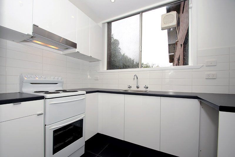 3 / 15 McKinley Avenue MALVERN, VIC 3144