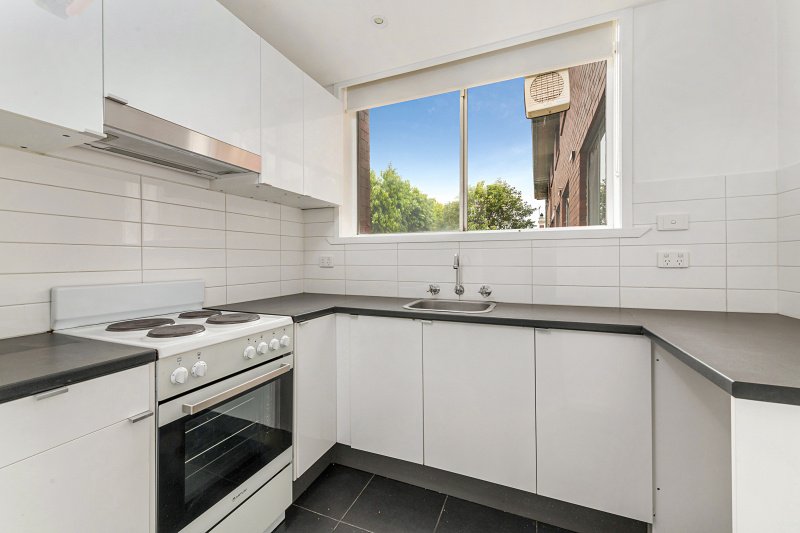 3 / 15 McKinley Avenue MALVERN, VIC 3144