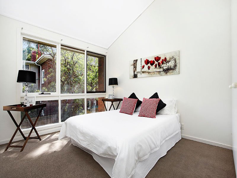 3/15 Strathalbyn Street, Kew East image 4