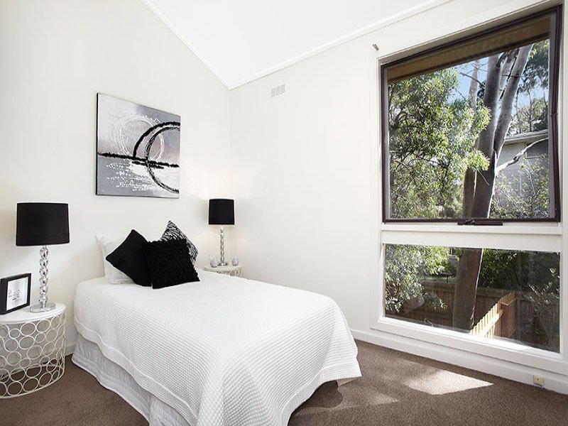 3/15 Strathalbyn Street, Kew East image 6