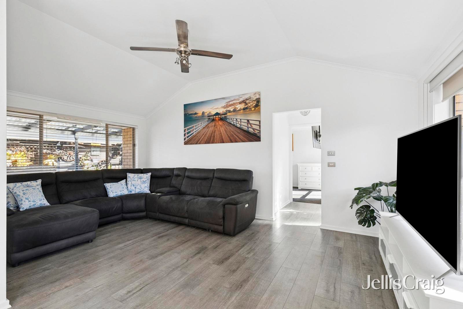 315 Wilsons Road, St Albans Park image 12